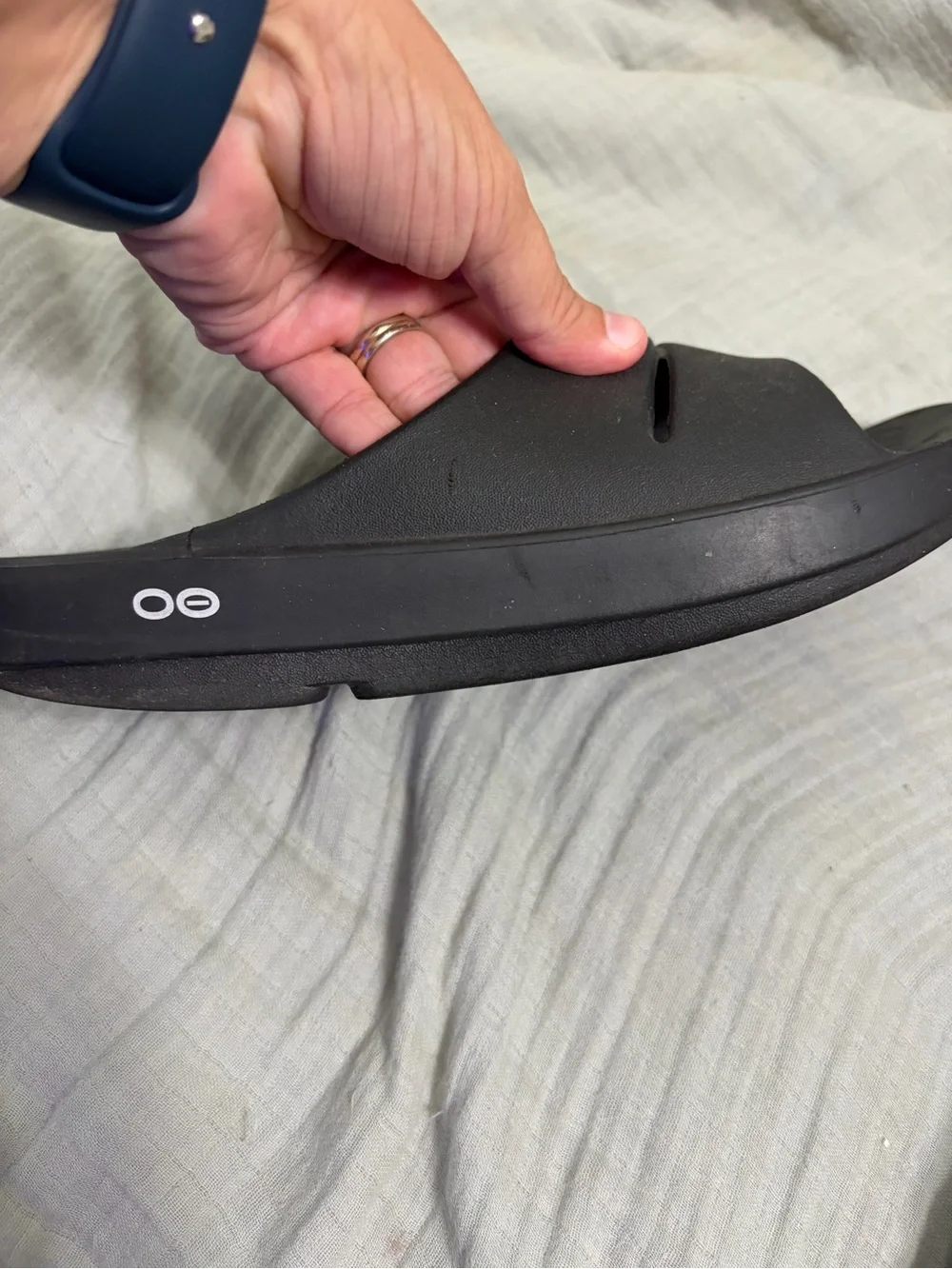 OOFOS OOaah slides black size EU 42 M9 W11